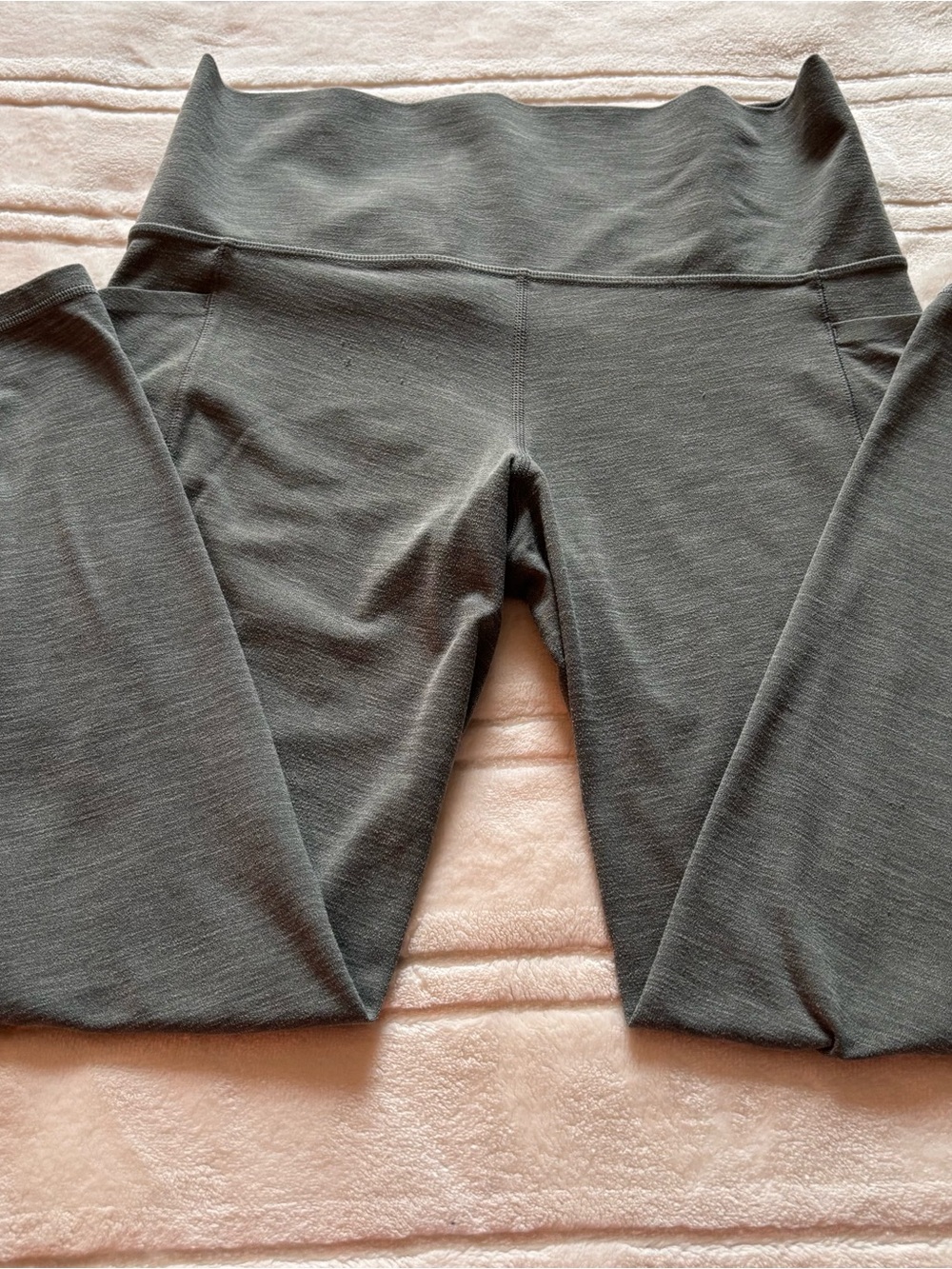 ATHLETA "Salutation Stash" High-Rise Pocket Tight Leggings Sage Green Size M